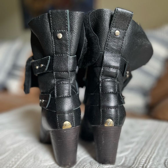 UGG Jayne Black Leather Fur Cuff Buckle Ankle Booties, 6.5 - Picture 5 of 7